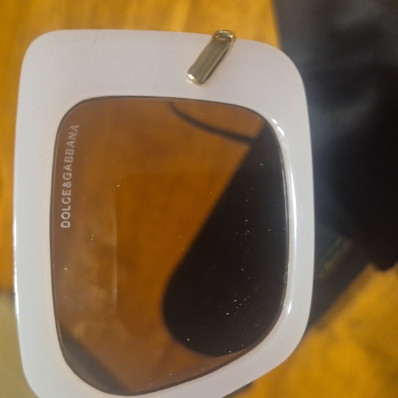 NEW Dolce & Gabbana Sunglasses - Picture 4 of 11